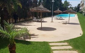 Appartement De 2 Chambres Avec Securite Et Piscine, Idealement Situe Pres De La Plage, Parfait Pour Les Familles